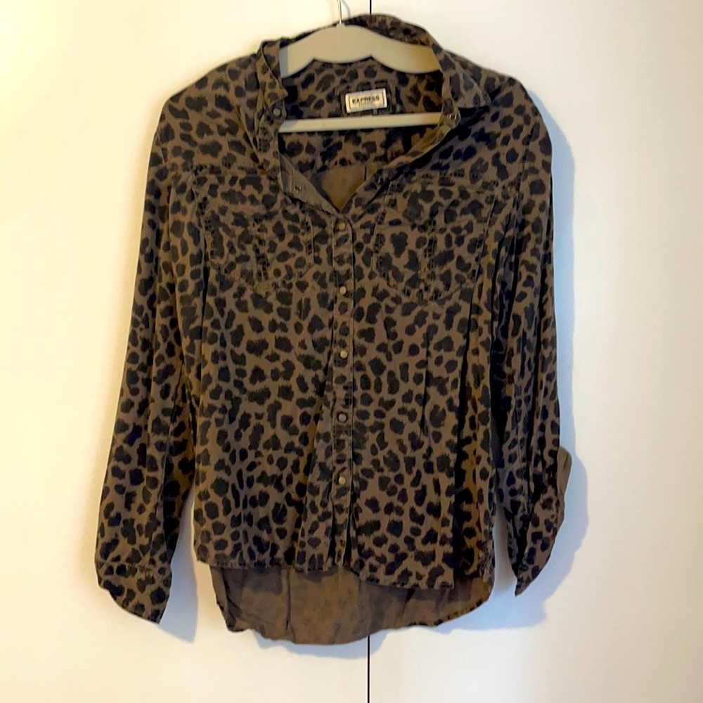 Express women’s “boyfriend” blouse in leopard